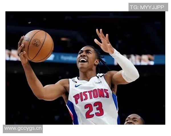 吉莱斯皮半场表现出色三分球命中率高达57贡献12分1助攻1封盖